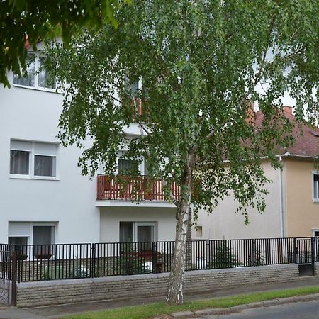 Varga Apartman Héviz Zewnętrze zdjęcie