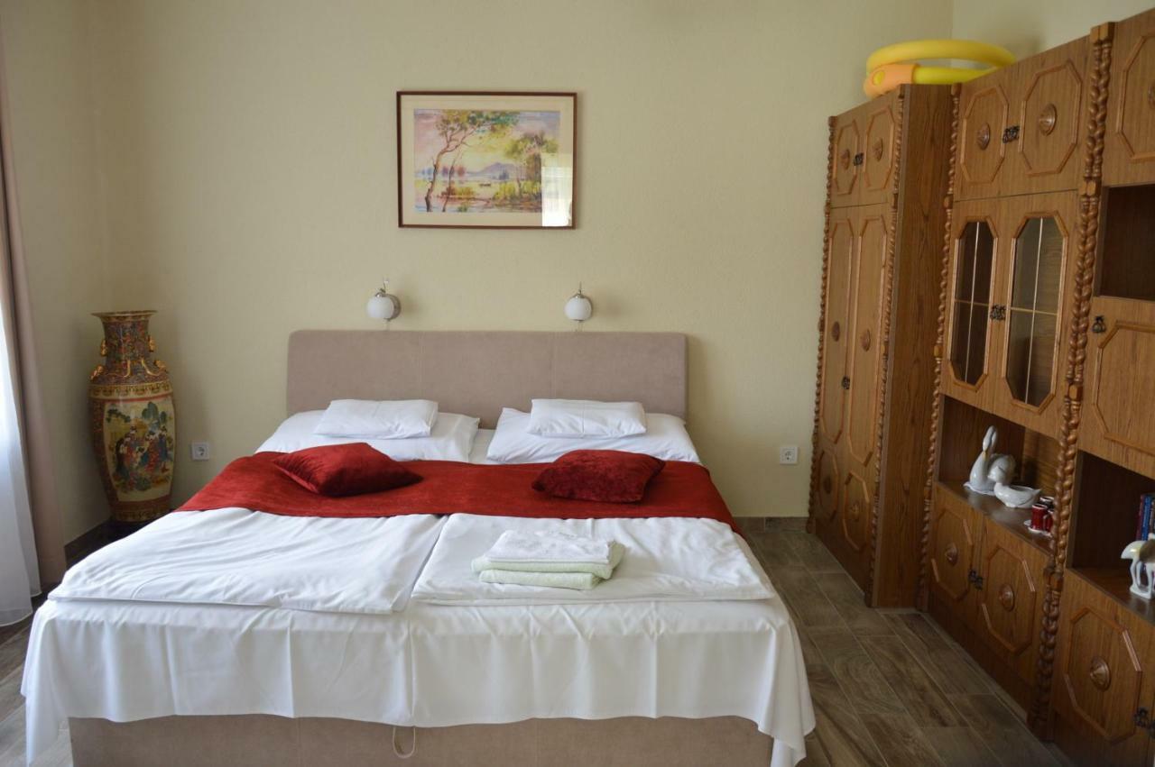 Varga Apartman Héviz Zewnętrze zdjęcie